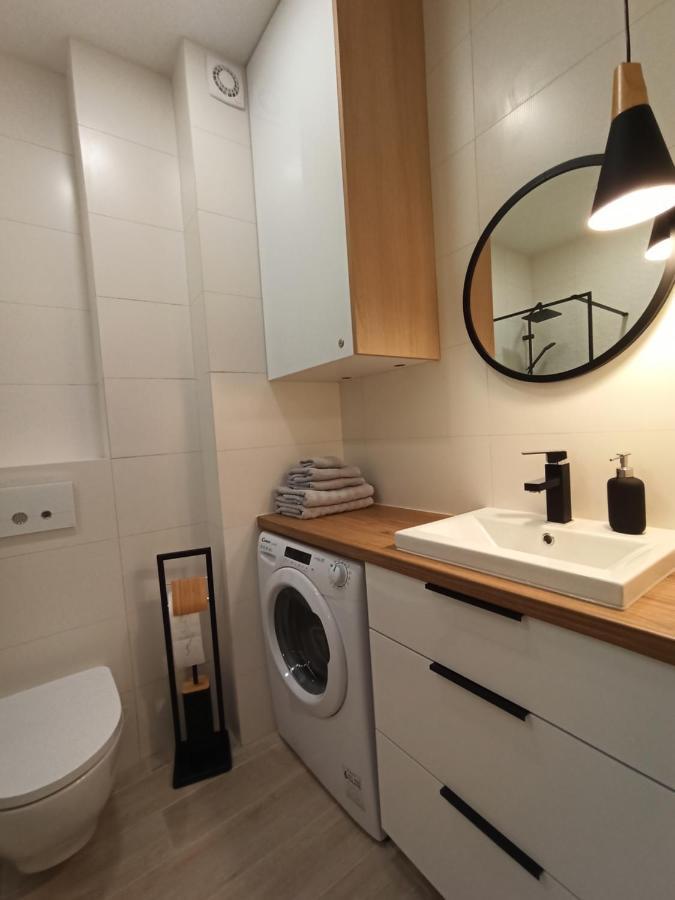 Apartament Wrzesnia II Apartment Ngoại thất bức ảnh