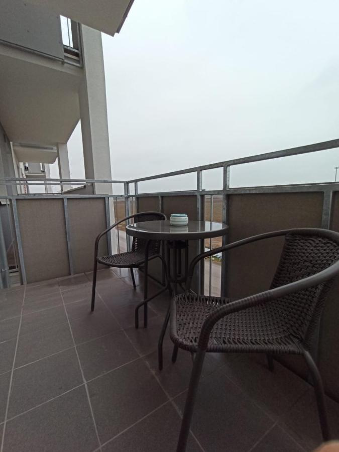 Apartament Wrzesnia II Apartment Ngoại thất bức ảnh