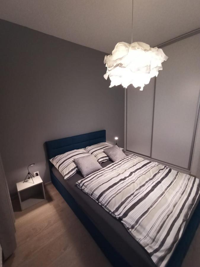 Apartament Wrzesnia II Apartment Ngoại thất bức ảnh